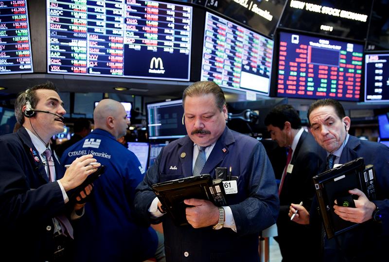  Wall Street opens lower and the Dow Jones yields 0.29%